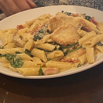 Cafe Primo - Dinner Penne Mediterranean with chicken - Italian Near Me - Bardstown, Kentucky