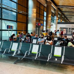 Delta - Boarding area A8