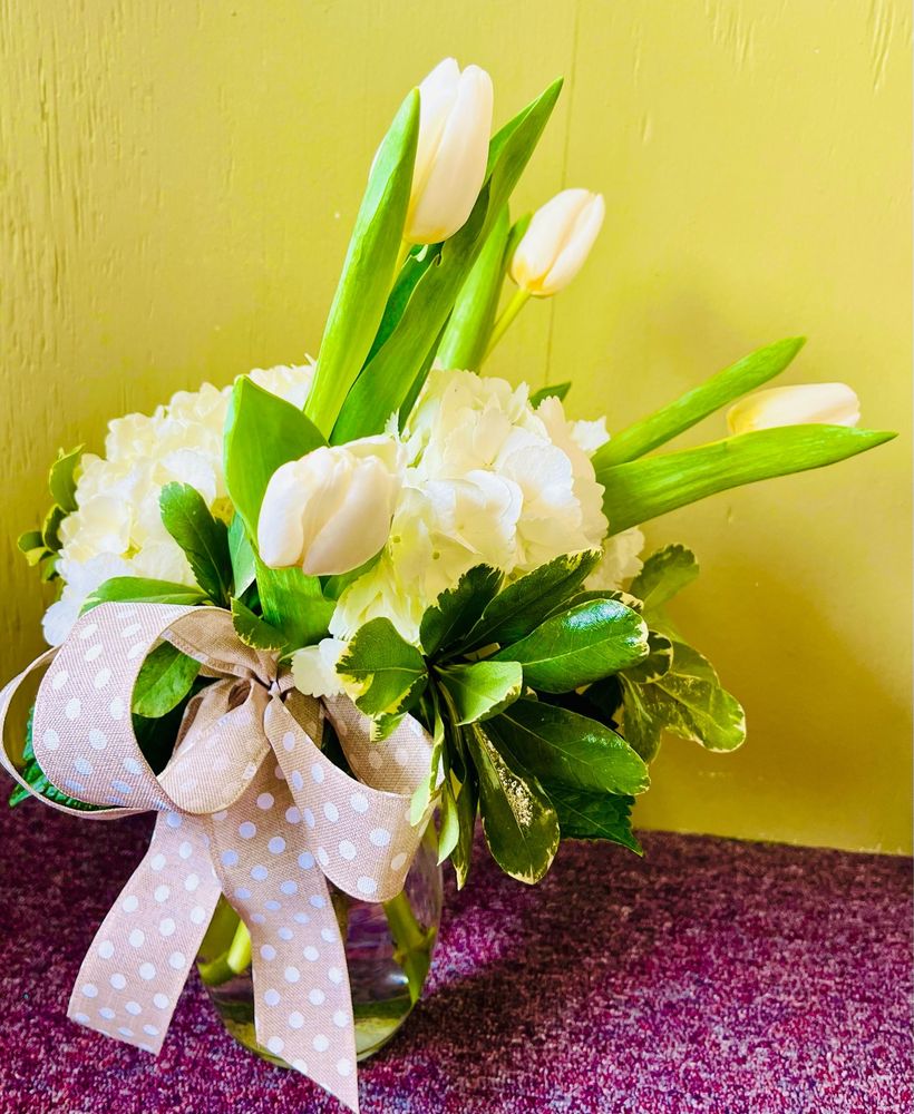 BOYD’S FLOWERS & GIFTS Updated September 2024 73 Photos 4014 W