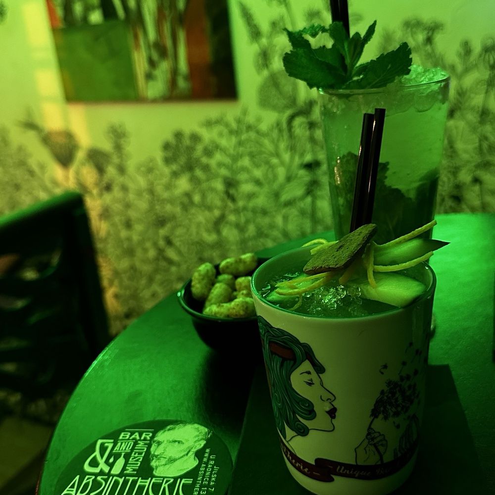 The lemon mojito (drink of the month), mule and table snacks! The lemon mojito (drink of the month), mule and table snacks!
