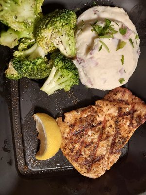 Applebee's Grill + Bar by null