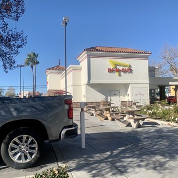 In-N-Out Burger - Fast Food Near Me - Northridge, California