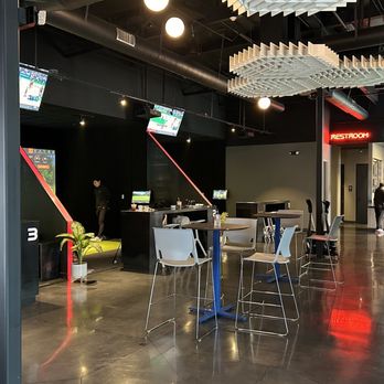 Onyx Golf - the inside of a restaurant - Golf Lessons Near Me - Lake Forest, California