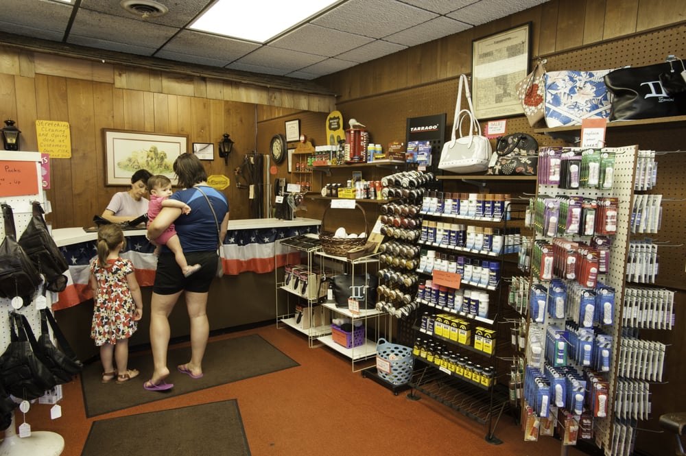 FARMINGTON SHOE REPAIR Updated August 2024 10 Photos & 25 Reviews