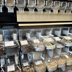 Virginia's Health Foods - Bulk snacks