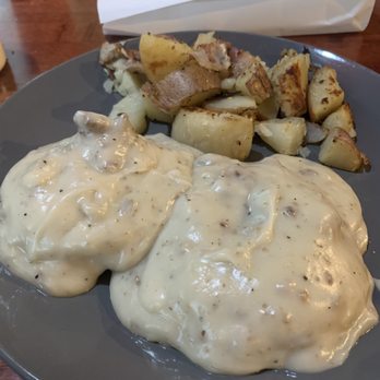 The Apple House - Sausage gravy and biscuits - American Near Me - Linden, Virginia The Apple House - Sausage gravy and biscuits - American Near Me - Linden, Virginia