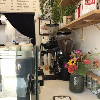 Collage Coffee - Coffee & Tea Near Me - Los Angeles, California
