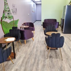 Out On The Vine Wine Bar - Comfy seating