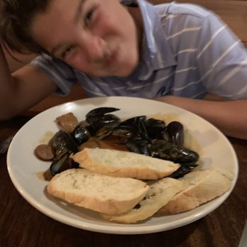 Flying Pig Pub & Kitchen - Killer mussels - Pubs Near Me - Oceanside, California