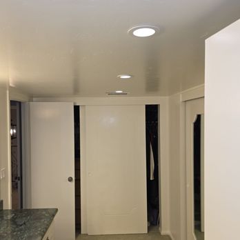 San Diego Patch & Paint - Bathroom lighting remodel and painting - Painters Near Me - San Diego, California San Diego Patch & Paint - Bathroom lighting remodel and painting - Painters Near Me - San Diego, California