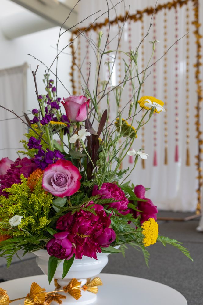 LILY AND ROSE FLORAL STUDIO 620 7th Ave, Marion, Iowa Florists