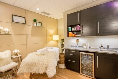 Urban Lash and Spa Logo