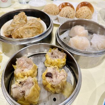 YH Dim Sum - Pork buns, sesame balls, hai gow, shu mai, bean curd skin - Cantonese Near Me - Jacksonville, Florida