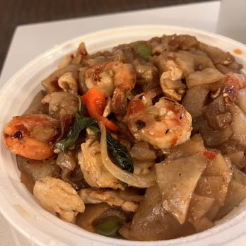 Shrimp Pad See Eaw