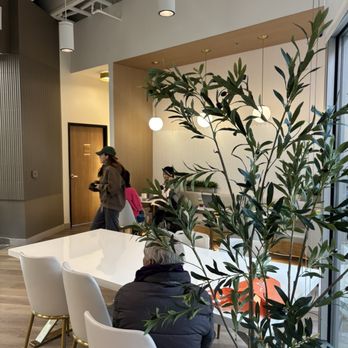 Floe - Seating area - Shaved Ice Near Me - Fullerton, California