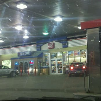 Speedway - a view of a gas station at night - Gas Stations Near Me - Chillicothe, Ohio