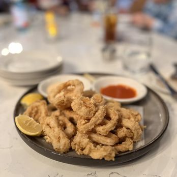 Gatsby's Landing - Crispy Calamari - New American Near Me - Roslyn, New York