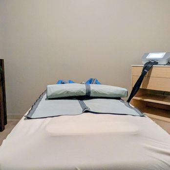 Heights Wellness Retreat - Lymphatic Drainage Treatment Room - Skin Care Near Me - Porter Ranch, California Heights Wellness Retreat - Lymphatic Drainage Treatment Room - Skin Care Near Me - Porter Ranch, California