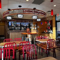 Popeyes Louisiana Kitchen - Seating area