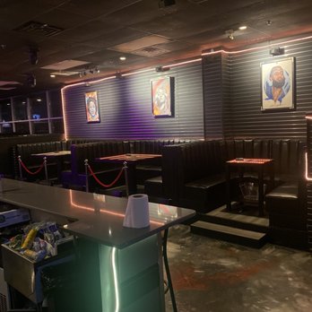 Suite 4 Eleven - the interior of the restaurant - American Near Me - Wilmington, Delaware