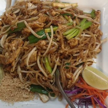 Pad Thai Restaurant - Pad Thai with Chicken. So delicious. - Thai Near Me - Clovis, California Pad Thai Restaurant - Pad Thai with Chicken. So delicious. - Thai Near Me - Clovis, California