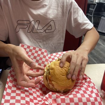 Pop's Diner - $6 burger single - American Near Me - Carolina Beach, North Carolina Pop's Diner - $6 burger single - American Near Me - Carolina Beach, North Carolina