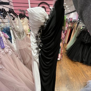 Glitzy - Dress $150 - Accessories Near Me - Torrance, California Glitzy - Dress $150 - Accessories Near Me - Torrance, California