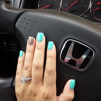 Cellinie Nails & Spa - Nail Salons Near Me - Moreno Valley, California