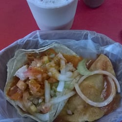 Tortas Ahogadas Valdos - Taco blando y taco dorado