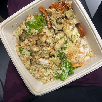 First Watch - Pesto Chicken Quinoa Bowl - Cafes Near Me - Franklin, Tennessee
