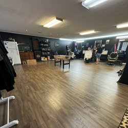 White House Dapper Barbershop