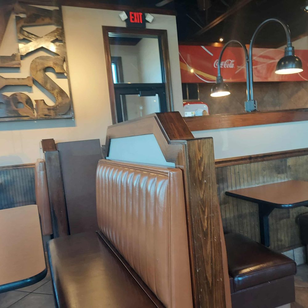 Zaxbys - Dinning Area - Chicken Wings Near Me - Fort Myers, Florida Zaxbys - Dinning Area - Chicken Wings Near Me - Fort Myers, Florida