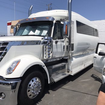 The Biggest Limo - Limos Near Me The Biggest Limo - Limos Near Me