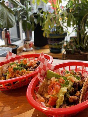 Seven Lives Tacos y Mariscos by null