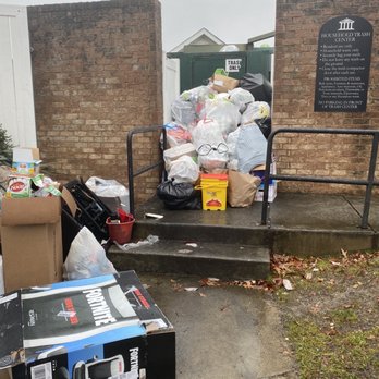 Monticello At Town Center - another trash over flow - Apartments Near Me - Hampton, Virginia Monticello At Town Center - another trash over flow - Apartments Near Me - Hampton, Virginia