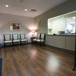 Dr. Connie Hiers Plastic Surgery and Med Spa - Dr. Connie Hiers Waiting Room