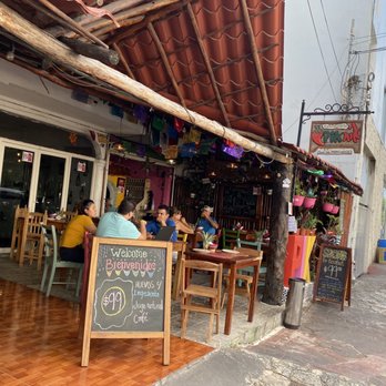 Pik Nik - Outdoor seating - Mexican Near Me - Playa del Carmen, ROO Pik Nik - Outdoor seating - Mexican Near Me - Playa del Carmen, ROO