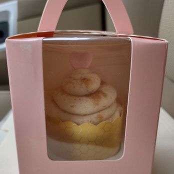 Miracle Potion - Cupcake inside a holder - Coffee & Tea Near Me - San Diego, California