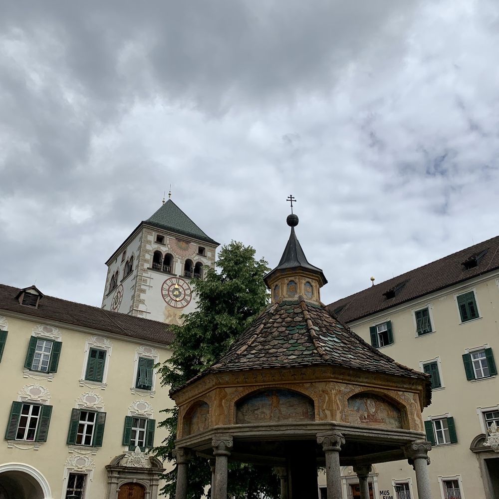 TOP 10 BEST Libraries in Brunico, Bolzano, Italy - Updated 2026 - Yelp, image size:1000x1000