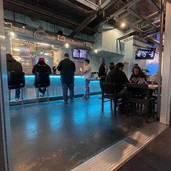 ISM Brewing & Kitchen - Inside scope from outside table - Brewpubs Near Me - Long Beach, California