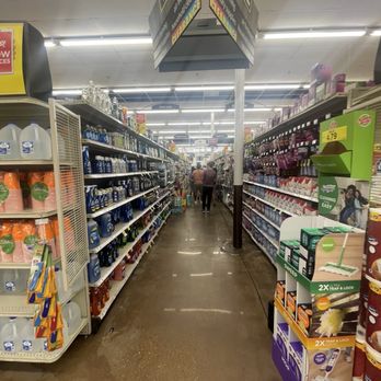Kroger - Selfcheck out line almost to the end of the aisle. - Grocery Near Me - Memphis, Tennessee Kroger - Selfcheck out line almost to the end of the aisle. - Grocery Near Me - Memphis, Tennessee