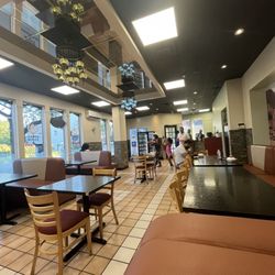Hewad Kabab and Shawarma - Simple but clean dining area