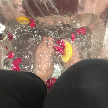 Havana Nail Spa - Deluxe Pedicure - Nail Salons Near Me - Pearland, Texas