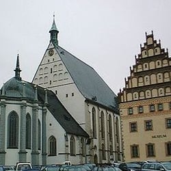 Freiberg Stadt- und Bergbaumuseum - Rechts vom Freiberger Dom befindet sich das Stadt- und Bergbaumuseum