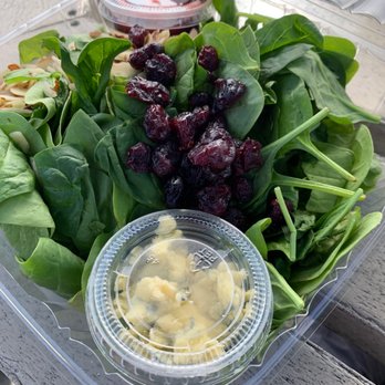 The Birds Cafe - Spinach salad - Seafood Near Me - Bodega Bay, California