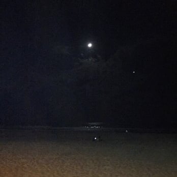 Pacific Beach - The moon over PB - Beaches Near Me - San Diego, California Pacific Beach - The moon over PB - Beaches Near Me - San Diego, California