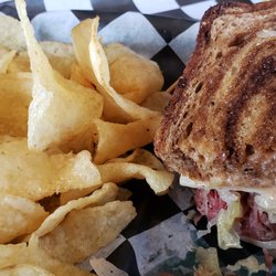 Louie’s Bar and Bites - Ruben and chips!
