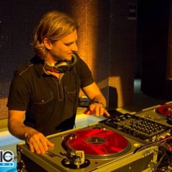 Pacific San Diego Magazine - DJ Misha playing a Pacific Magazine event. Always a great photographer on site to capture photos