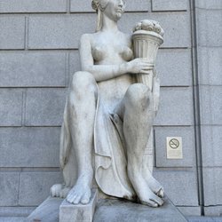 California State Library - Statue outside