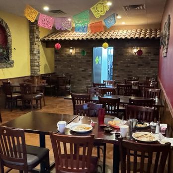 Gecko Grill - 1 of 2 Inside seating areas - Mexican Near Me - Gilbert, Arizona